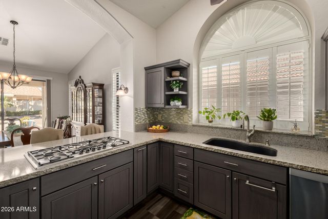 24614 S LAKEWAY Circle SE, Sun Lakes, AZ 85248