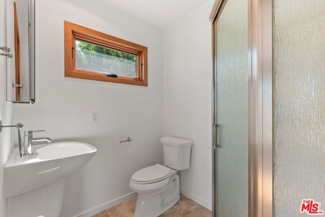 6152 W 77th Street, Los Angeles, CA 90045