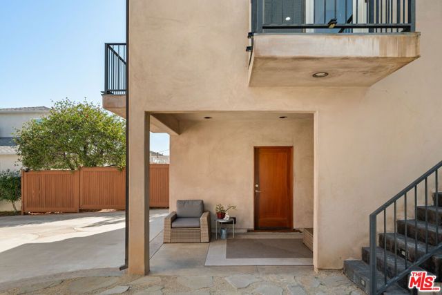 6152 W 77th Street, Los Angeles, CA 90045