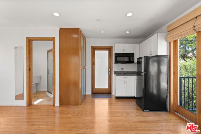6152 W 77th Street, Los Angeles, CA 90045