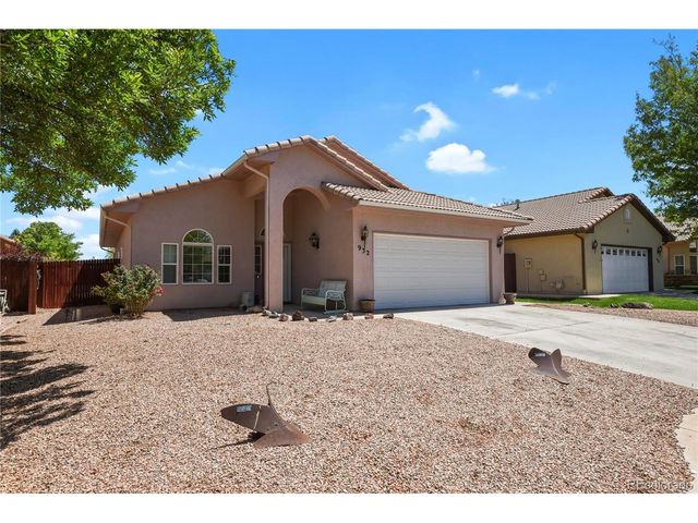 932 Pinecrest Dr, Pueblo, CO 81005