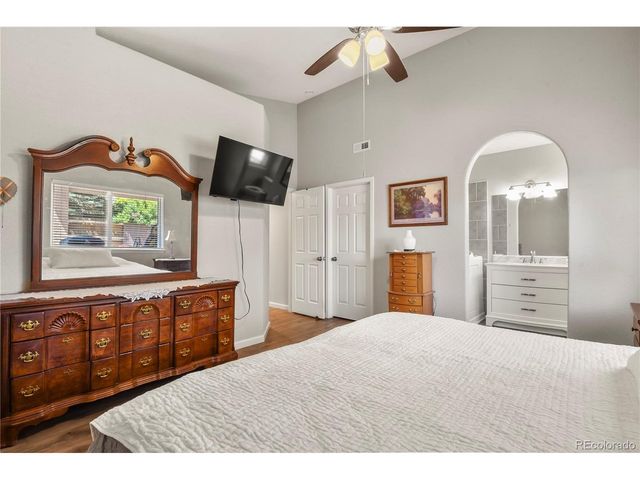 932 Pinecrest Dr, Pueblo, CO 81005
