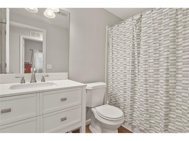 932 Pinecrest Dr, Pueblo, CO 81005