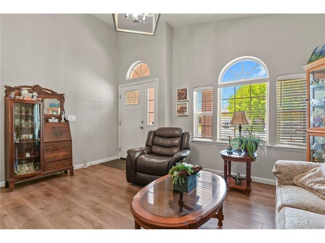 932 Pinecrest Dr, Pueblo, CO 81005