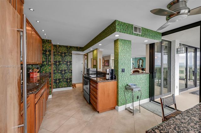 936 Intracoastal Dr 16A, Fort Lauderdale, FL 33304