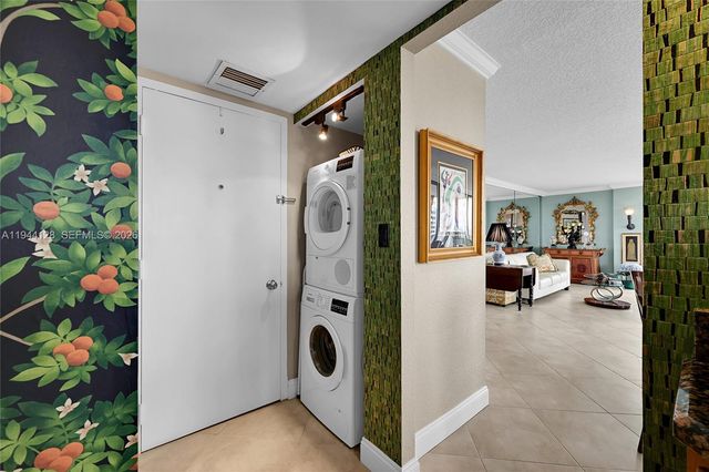 936 Intracoastal Dr 16A, Fort Lauderdale, FL 33304