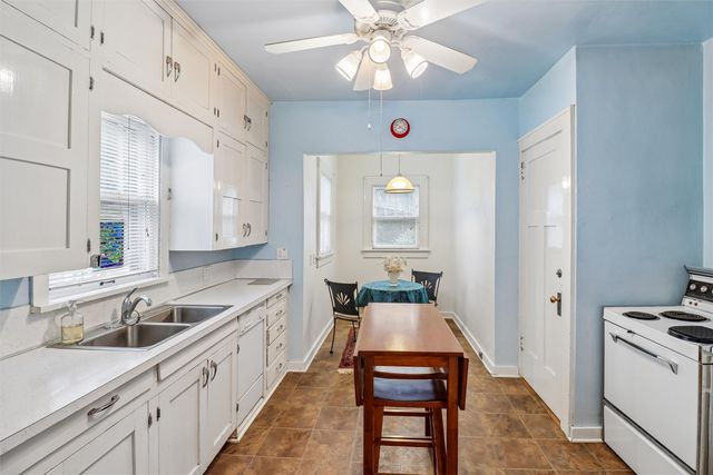 1504 48th Street, Des Moines, IA 50311