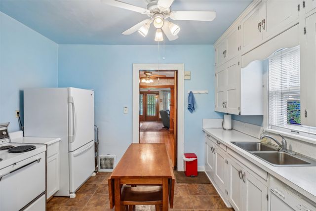 1504 48th Street, Des Moines, IA 50311