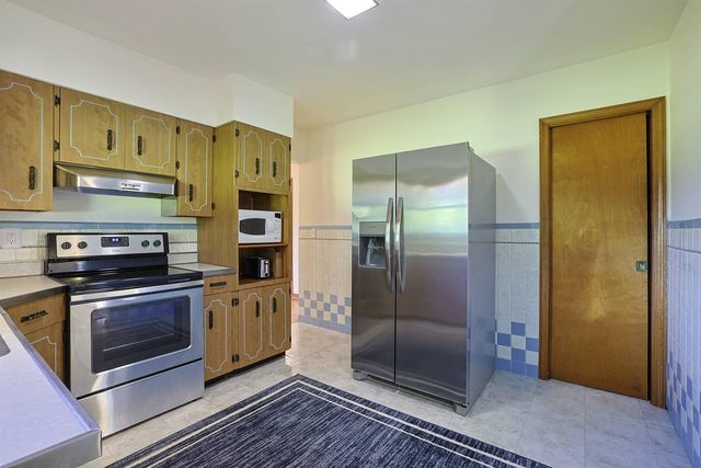 2559 Amsterdam Road, Villa Hills, KY 41017
