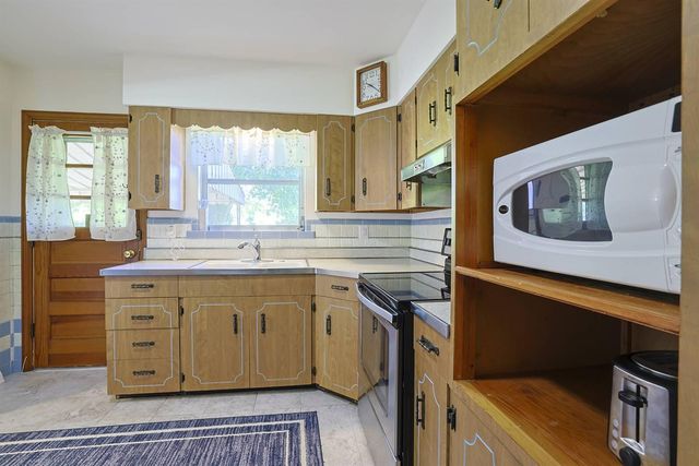 2559 Amsterdam Road, Villa Hills, KY 41017