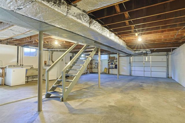 2559 Amsterdam Road, Villa Hills, KY 41017