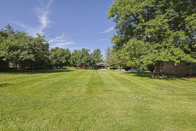 2559 Amsterdam Road, Villa Hills, KY 41017