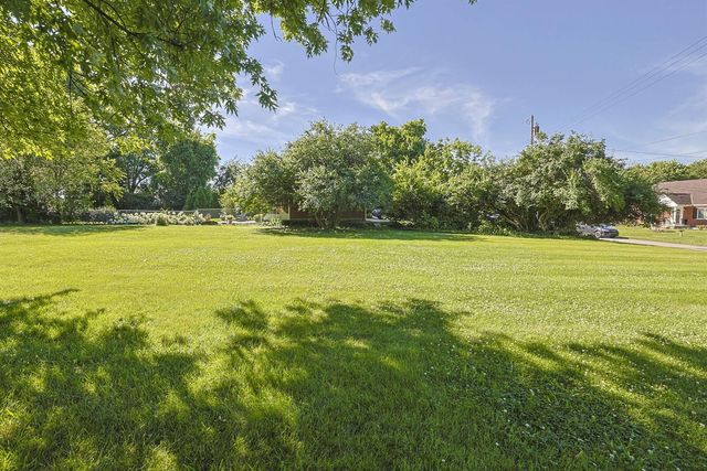2559 Amsterdam Road, Villa Hills, KY 41017