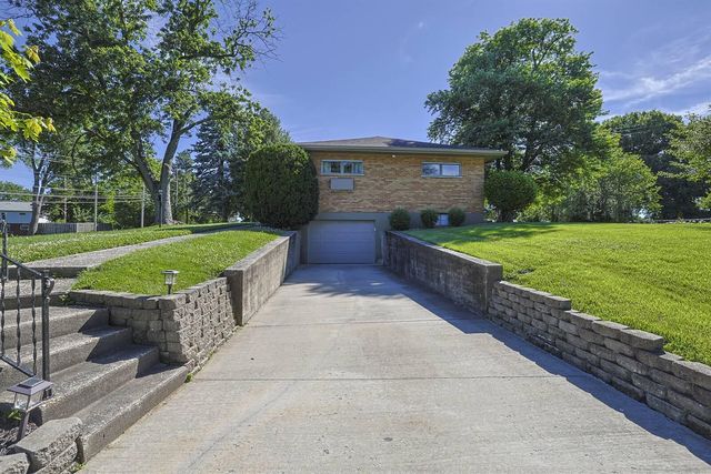 2559 Amsterdam Road, Villa Hills, KY 41017