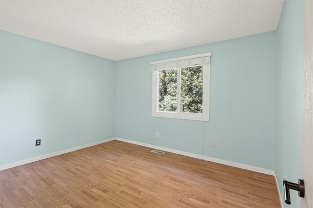 7631 Ontario Boulevard, Eden Prairie, MN 55344