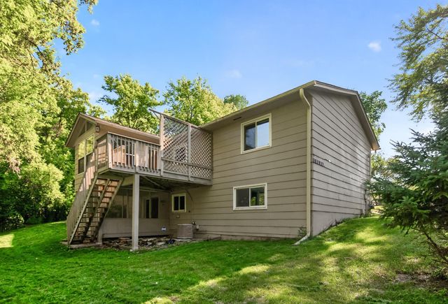 7631 Ontario Boulevard, Eden Prairie, MN 55344