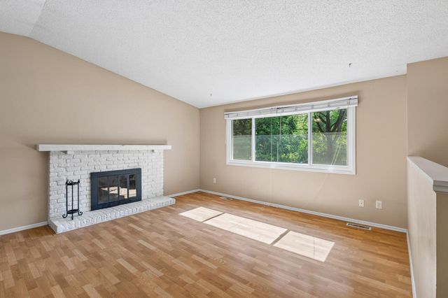 7631 Ontario Boulevard, Eden Prairie, MN 55344