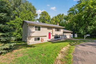 7631 Ontario Boulevard, Eden Prairie, MN 55344