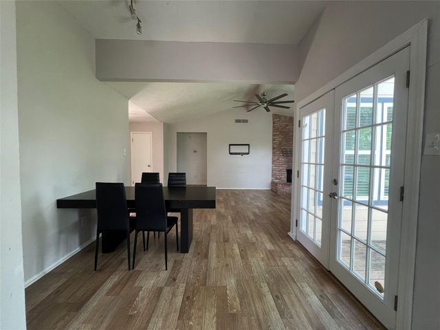 2607 N Brompton Drive, Pearland, TX 77584