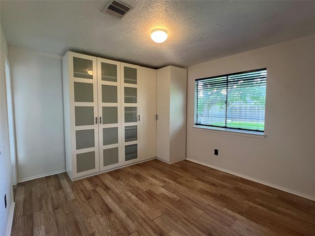 2607 N Brompton Drive, Pearland, TX 77584