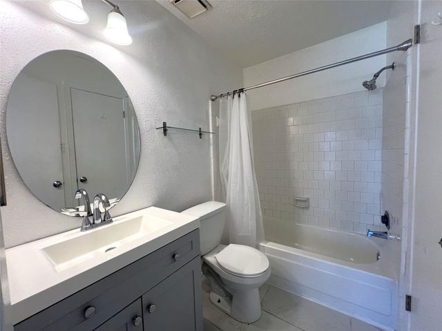 2607 N Brompton Drive, Pearland, TX 77584