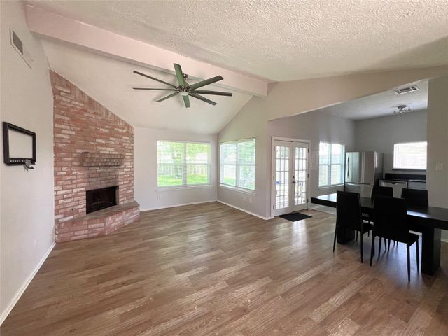 2607 N Brompton Drive, Pearland, TX 77584