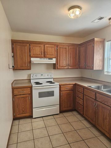 1401 &1403 S Clark Avenue, Bolivar, MO 65613