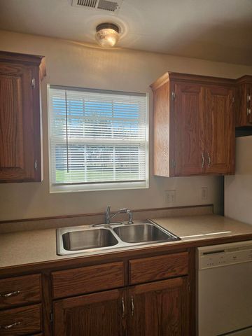 1401 &1403 S Clark Avenue, Bolivar, MO 65613