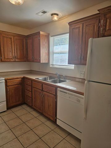 1401 &1403 S Clark Avenue, Bolivar, MO 65613