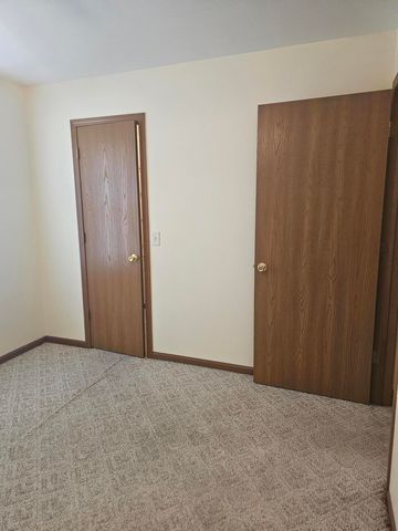 1401 &1403 S Clark Avenue, Bolivar, MO 65613