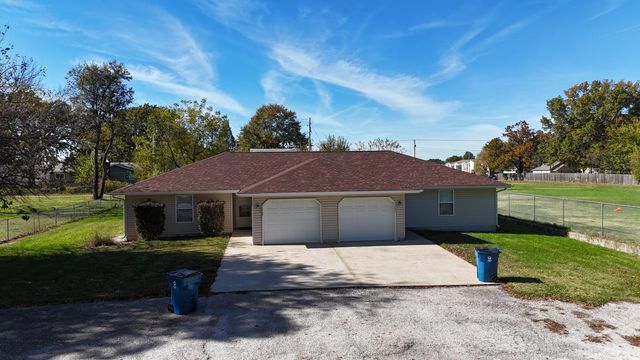 1401 &1403 S Clark Avenue, Bolivar, MO 65613