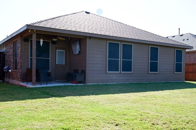 1204 Burlingame Drive, Cleburne, TX 76033