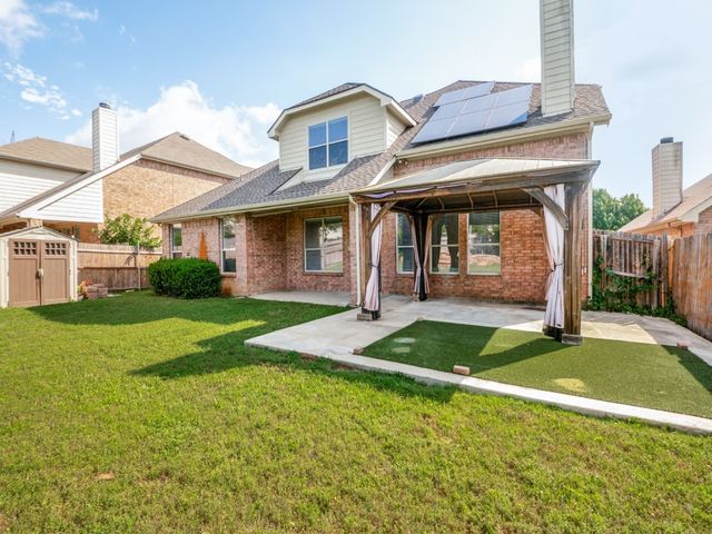 3019 Riverwood Lane, Grand Prairie, TX 75052