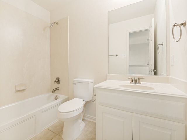 3019 Riverwood Lane, Grand Prairie, TX 75052