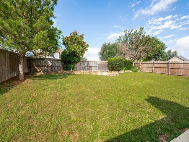 3019 Riverwood Lane, Grand Prairie, TX 75052