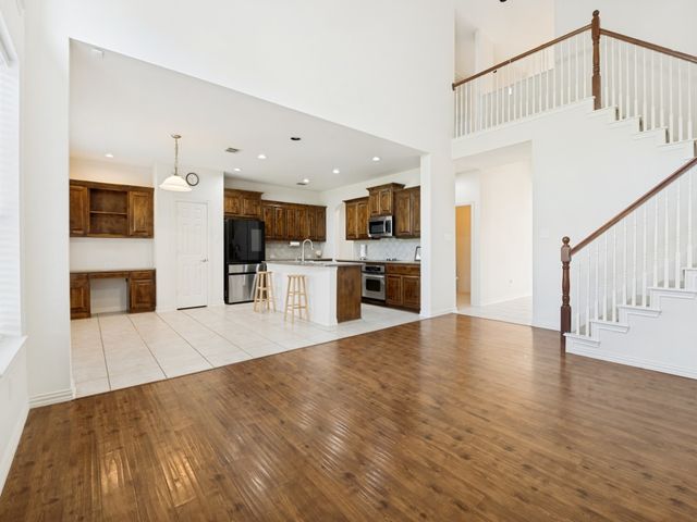 3019 Riverwood Lane, Grand Prairie, TX 75052