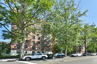 139-09 84 Drive 307, Briarwood, NY 11435