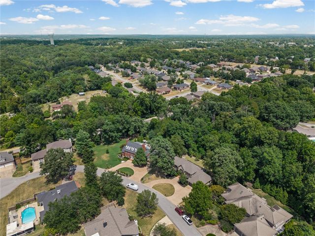 214 El Contento Drive, Bentonville, AR 72712