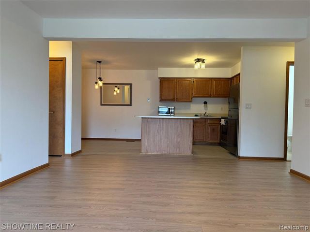 15356 Ashley Court, Macomb, MI 48044