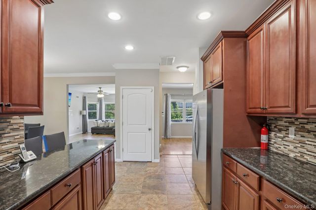 16 Houston Ext Avenue, Middletown, NY 10940