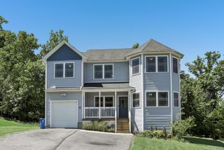 16 Houston Ext Avenue, Middletown, NY 10940