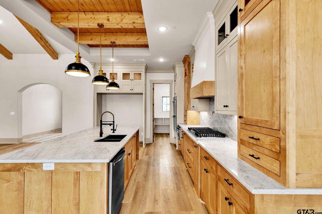 15653 County Road 436, Lindale, TX 75771