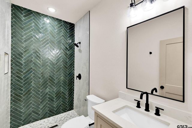 15653 County Road 436, Lindale, TX 75771