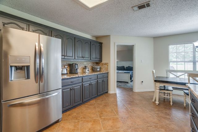 1050 Hampel Road, Palmer, TX 75152