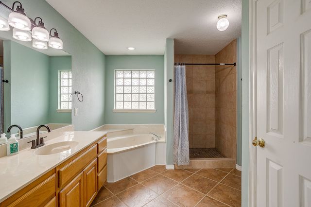 1050 Hampel Road, Palmer, TX 75152