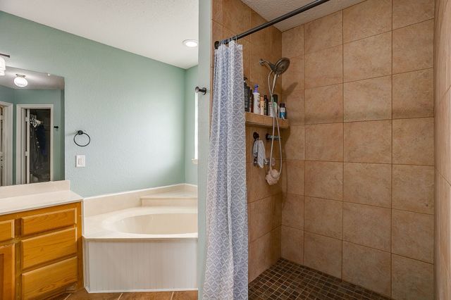 1050 Hampel Road, Palmer, TX 75152