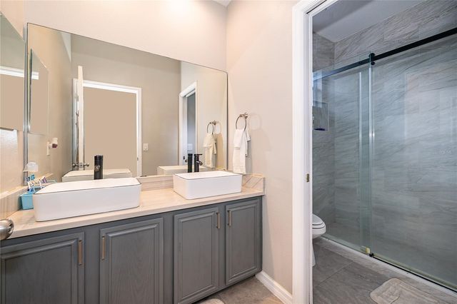 14697 HUNTCLIFF PARK WAY, Orlando, FL 32824