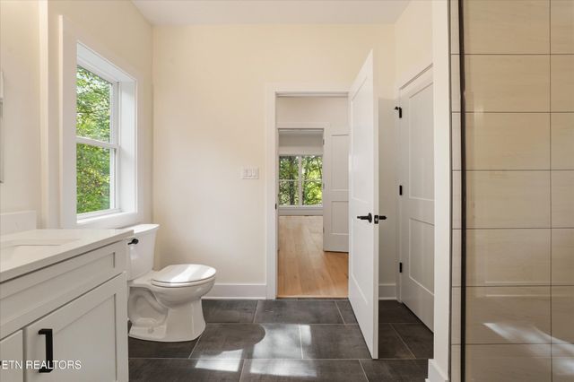 208 Mialaquo Circle, Loudon, TN 37774