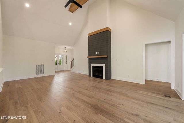 208 Mialaquo Circle, Loudon, TN 37774