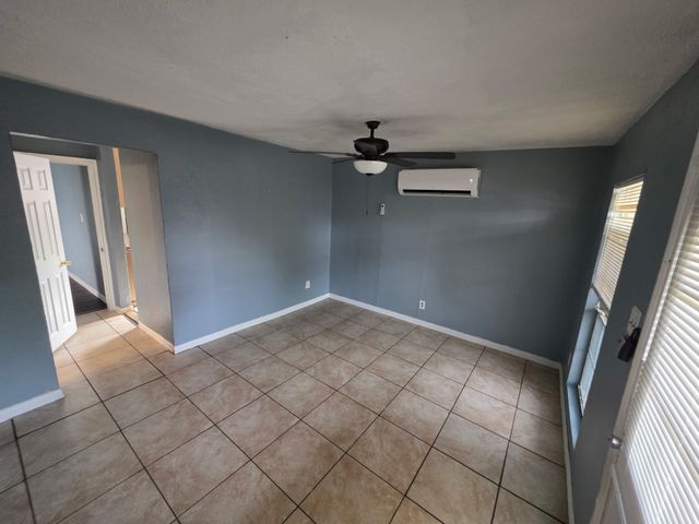 2204 Salisbury Avenue, Fort Worth, TX 76106